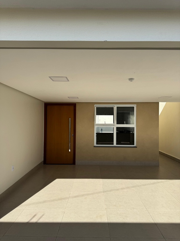 residential-/-home-3-quartos-60m2-jardim-das-americas-formosa-go