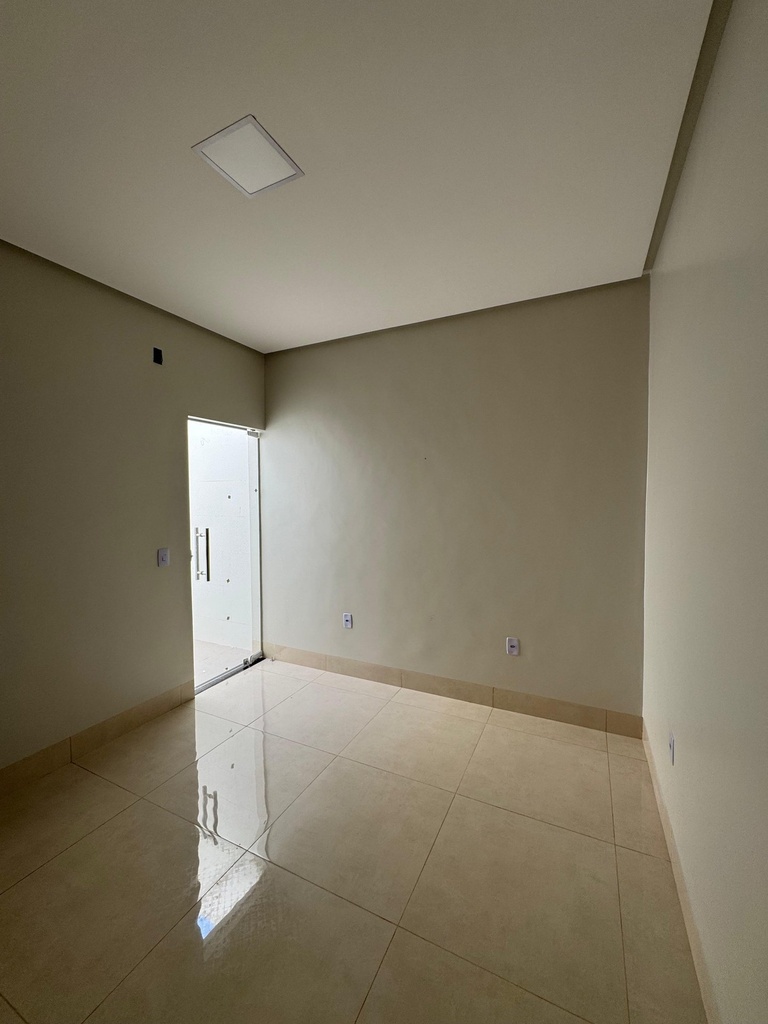 residential-/-home-3-quartos-60m2-jardim-das-americas-formosa-go