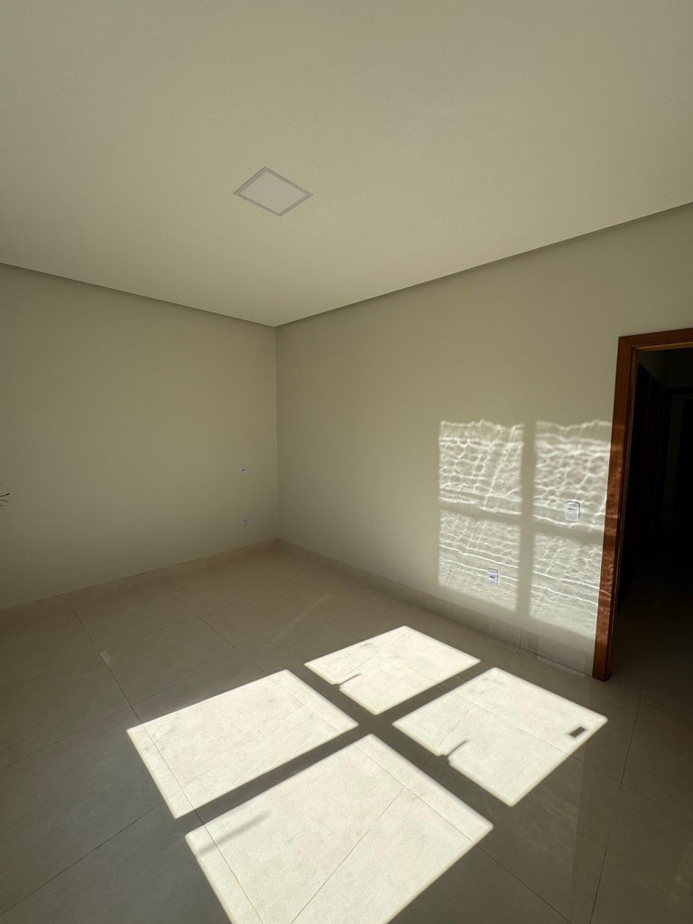 residential-/-home-3-quartos-60m2-jardim-das-americas-formosa-go