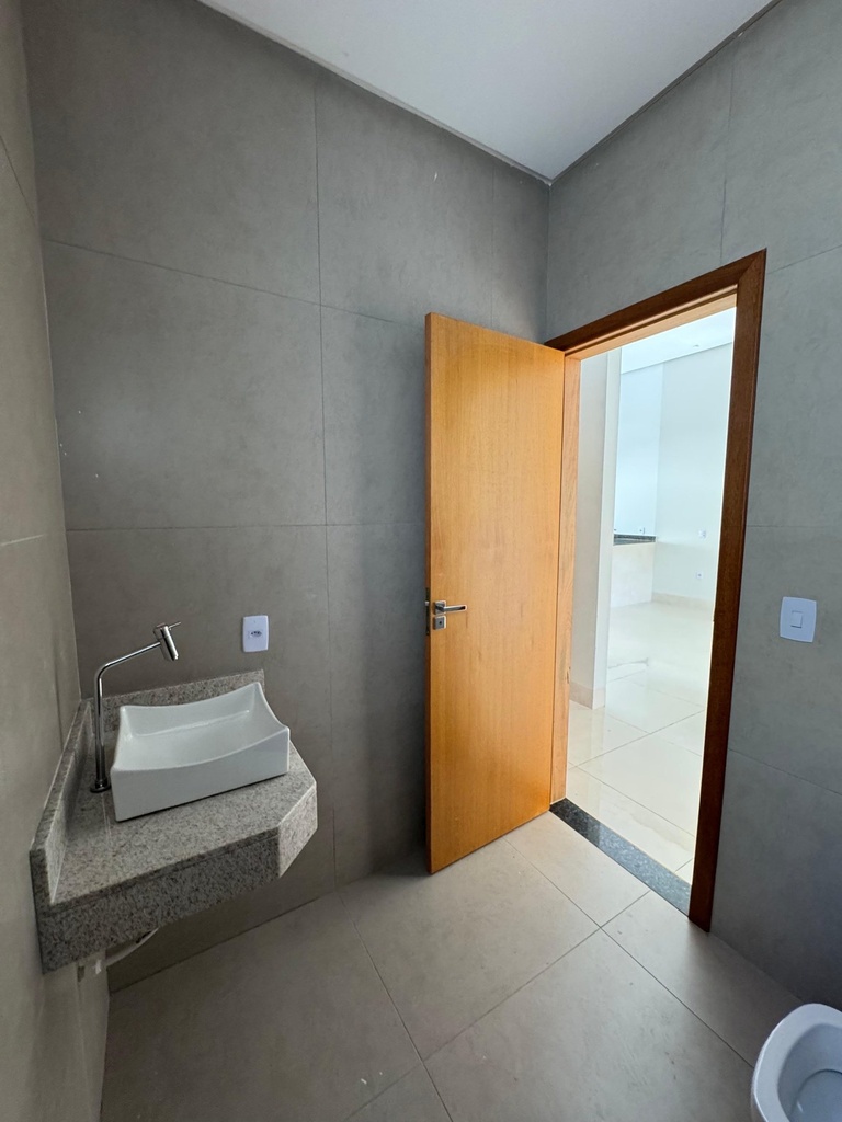 residential-/-home-3-quartos-60m2-jardim-das-americas-formosa-go