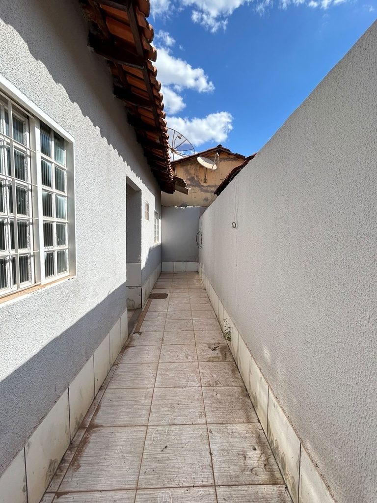 residential-/-home-parque-estrela-dalva-ix-luziania-go
